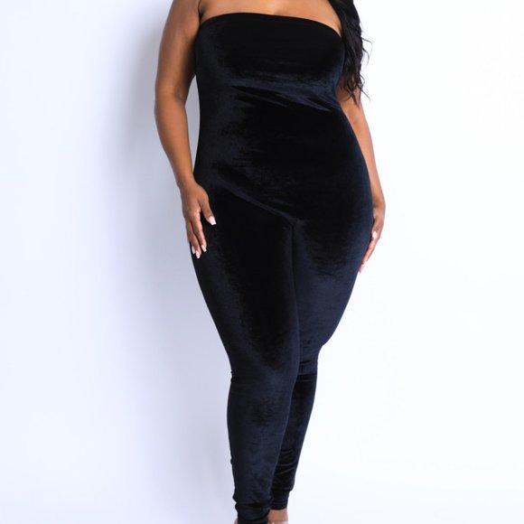 Beautiful  strapless jumpsuit with matching Cardigan Jacket.  - Picture 2 of 7